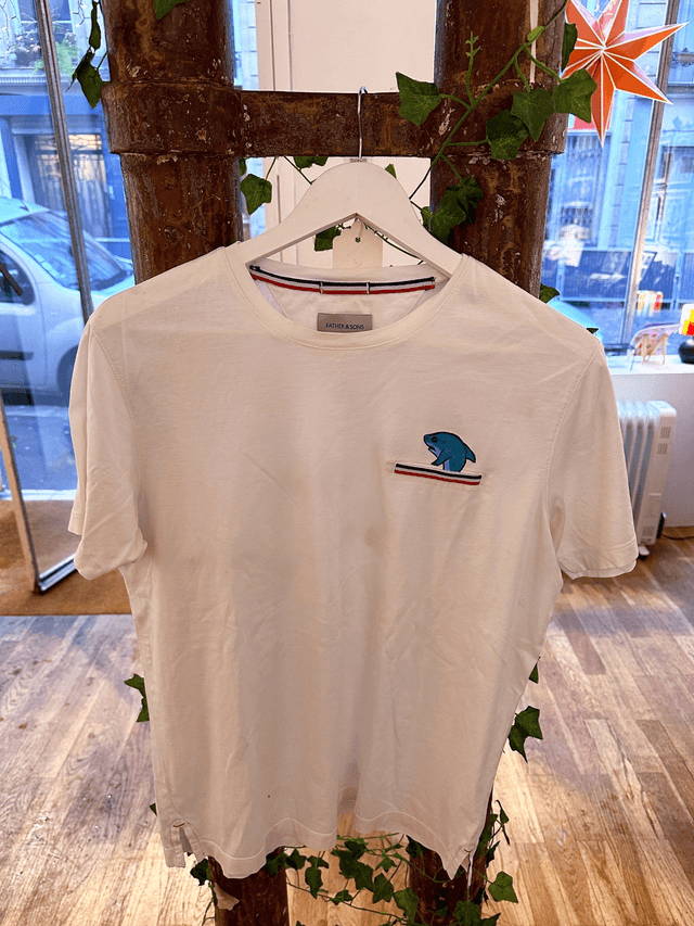 T-shirt blanc requin